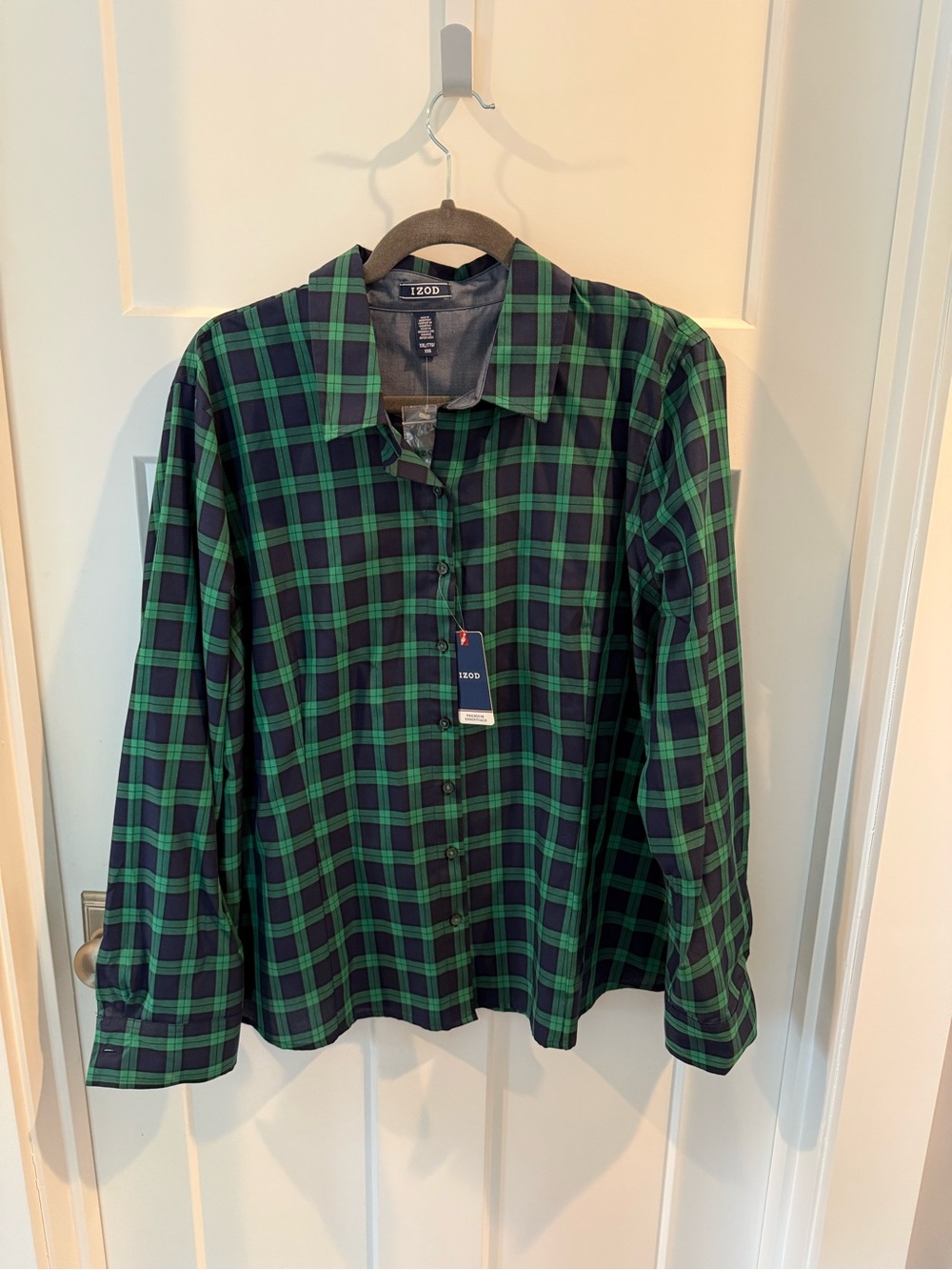 Izod Navy and Green Plaid Button-Up Shirt NWT